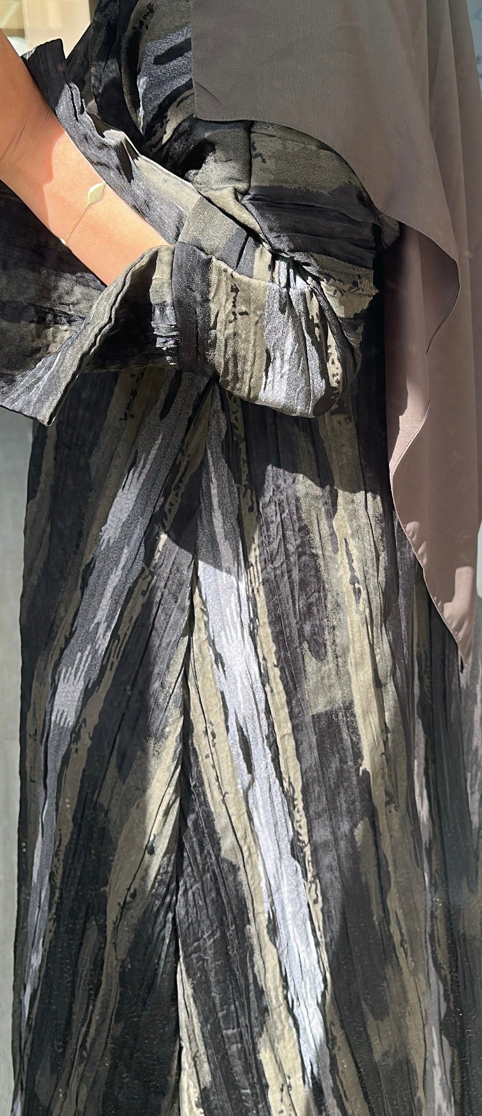 3313f4f2-7829-48a6-bbe0-6b0b5cf3930a.jpeg GreyGreen - Image 1