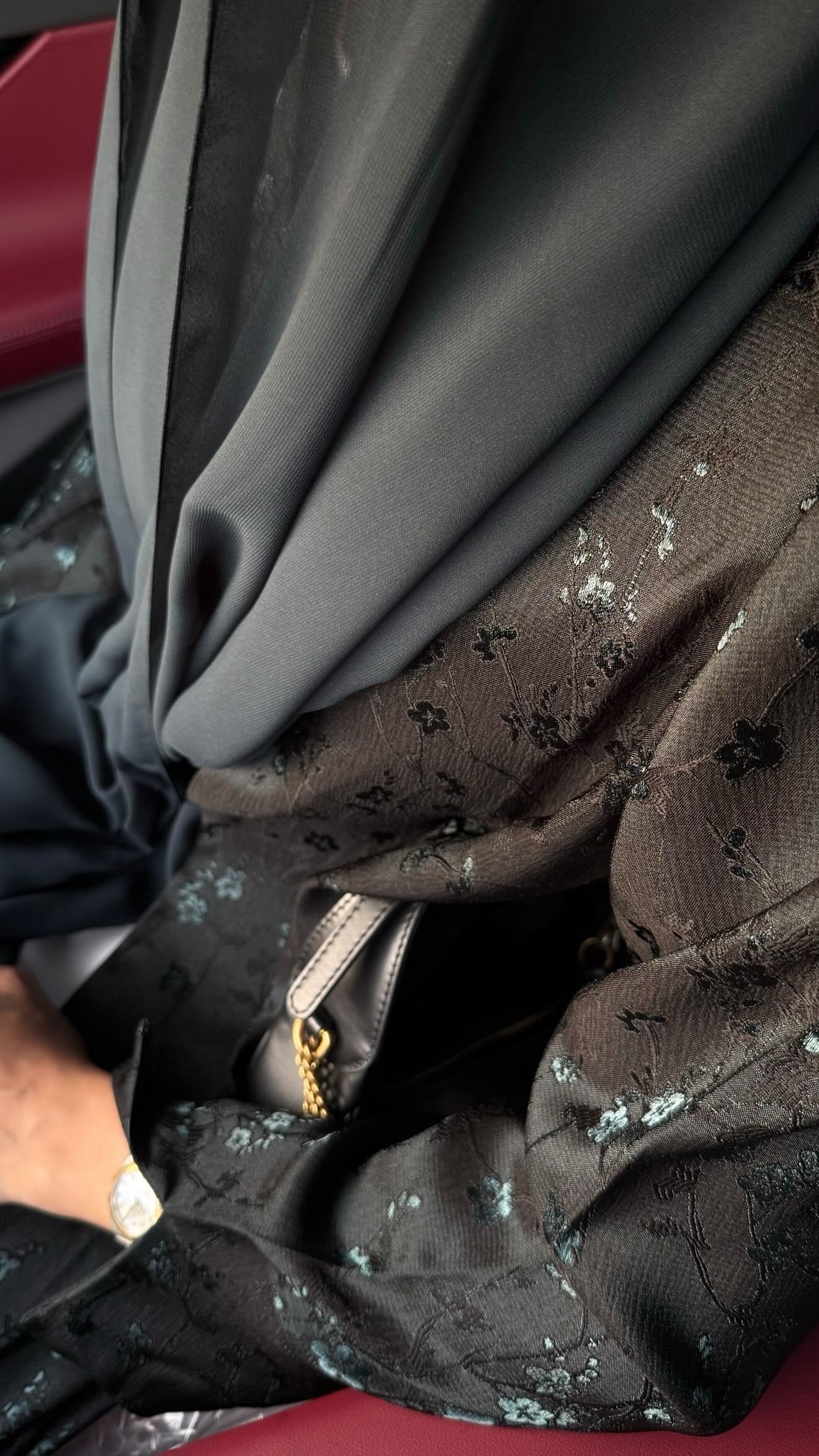 cd347ca8-d3fe-4f26-bdc7-e8446fa3e870.jpeg Turquoise rose - الصورة 1