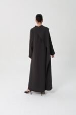 w. Unique abaya - Image 2